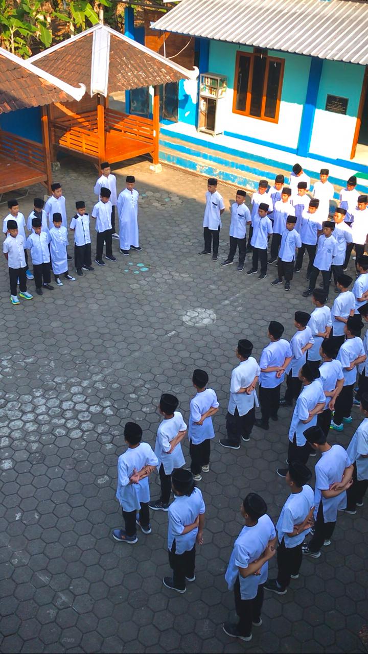 Apel Harian Santri Putra Darussalam